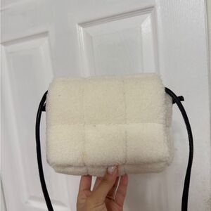 Elegant Cream Crossbody Bag